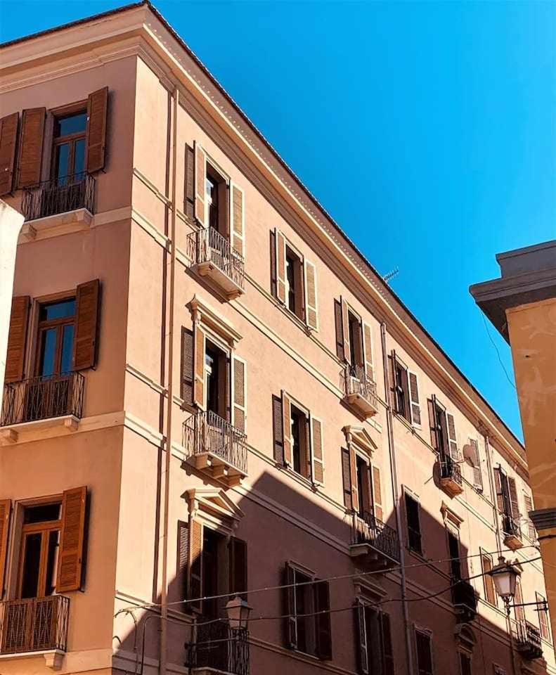 Апартаменти My Exclusive Cavour Loft Da Sogno A Кальярі Екстер'єр фото